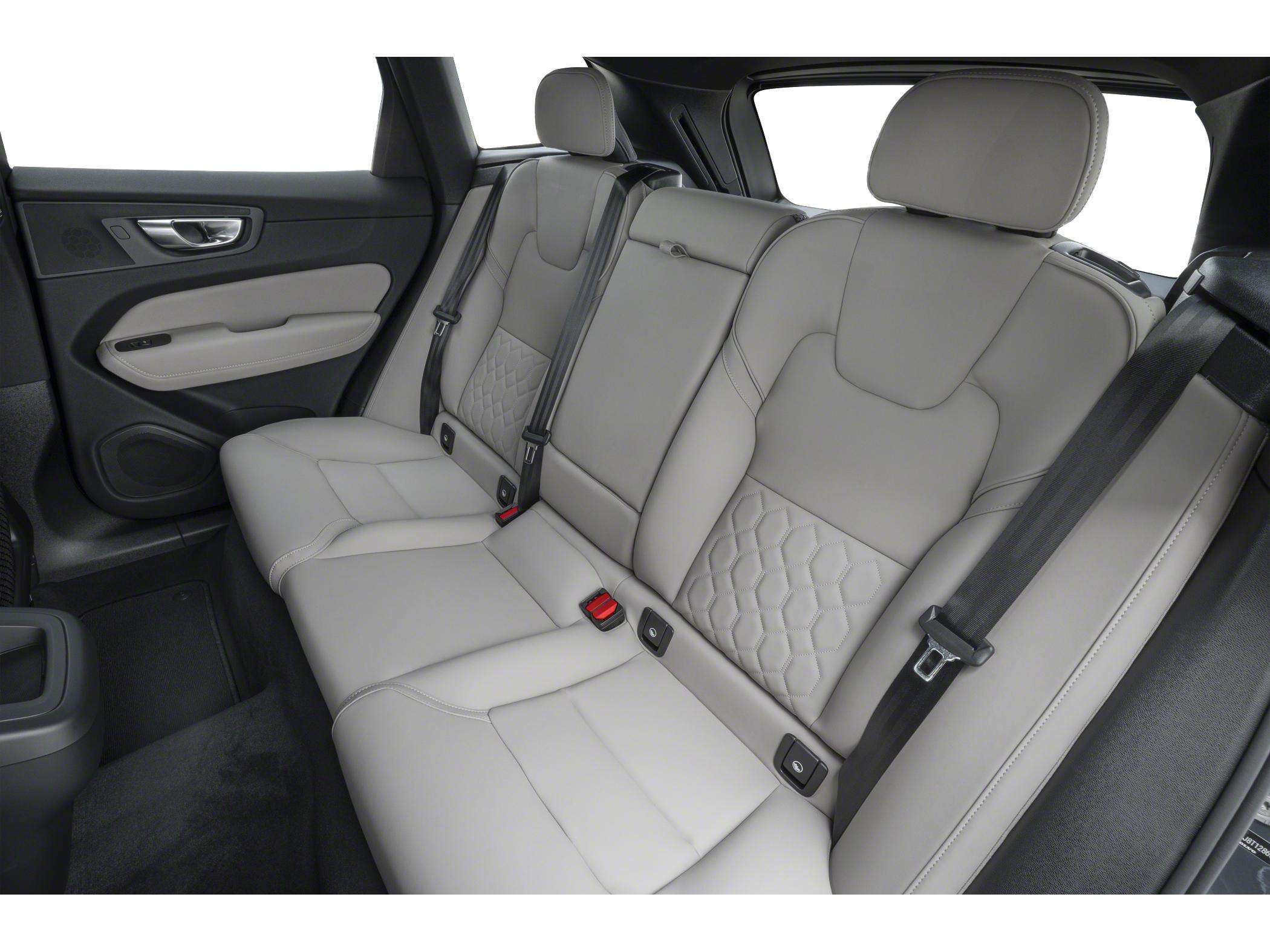 2026 Volvo XC60 PLUS^CARDAMON Interior^Low km^CPO Rate fr 3.49%* — photo 2