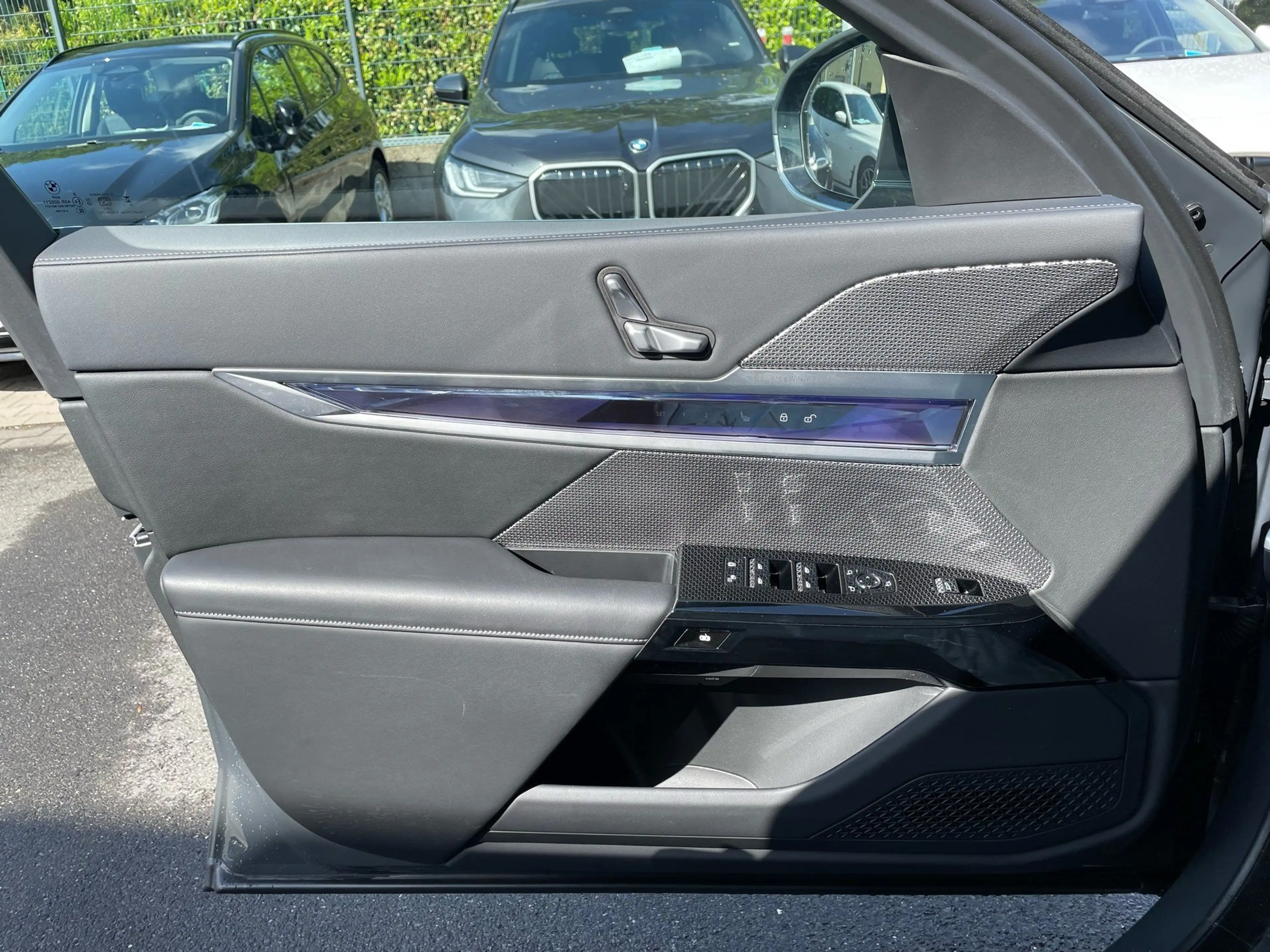 BMW i7 xDrive60 M Sport || 360 ACC Massage B&W — photo 5