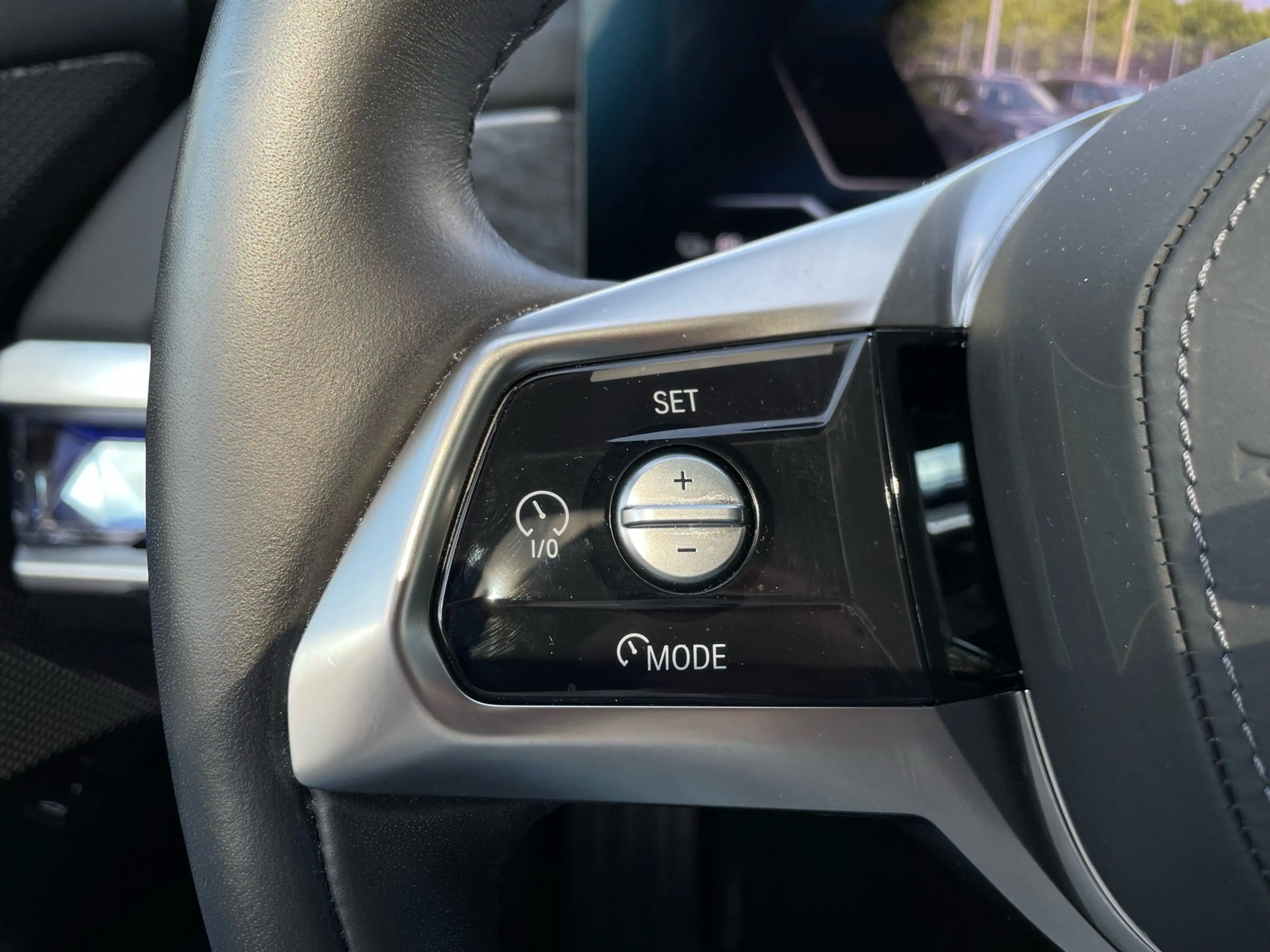 BMW i7 xDrive60 M Sport || 360 ACC Massage B&W — photo 11