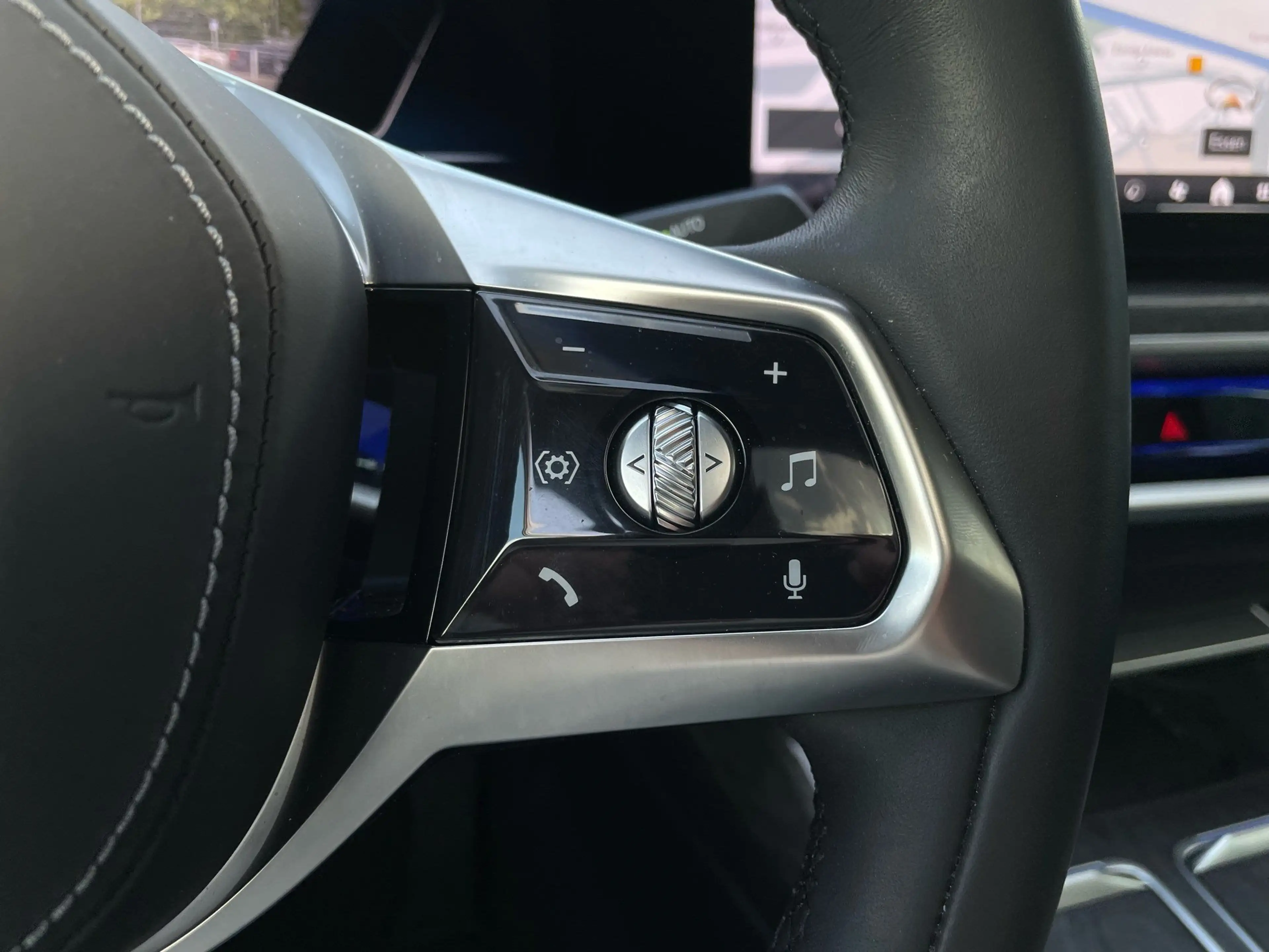 BMW i7 xDrive60 M Sport || 360 ACC Massage B&W — photo 12