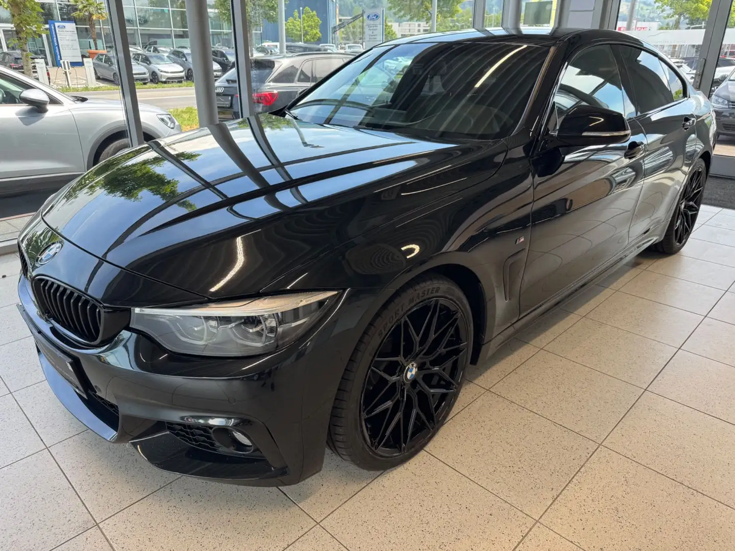 BMW 420 4er Gran Coupe - 420 i Schwarz - 1