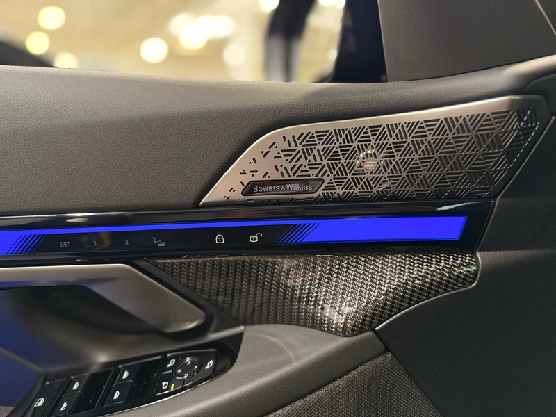 BMW 550 e xDrive M SportPro 21" Autobahn B&W Pano AHK 360° — photo 15