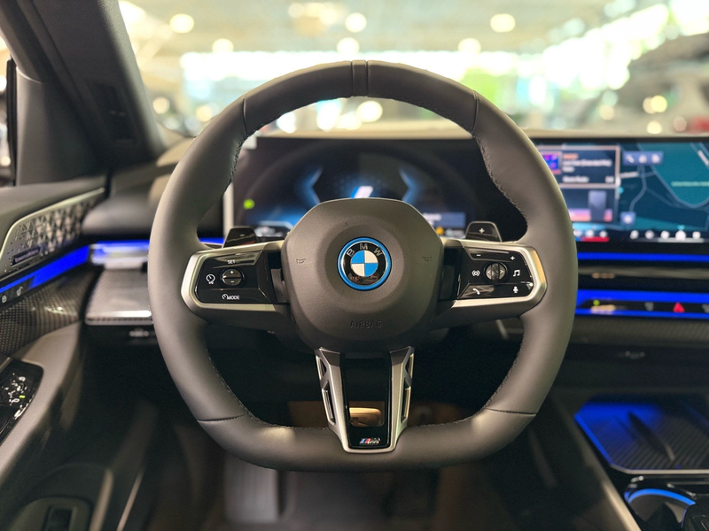 BMW 550 e xDrive M SportPro 21" Autobahn B&W Pano AHK 360° — photo 13