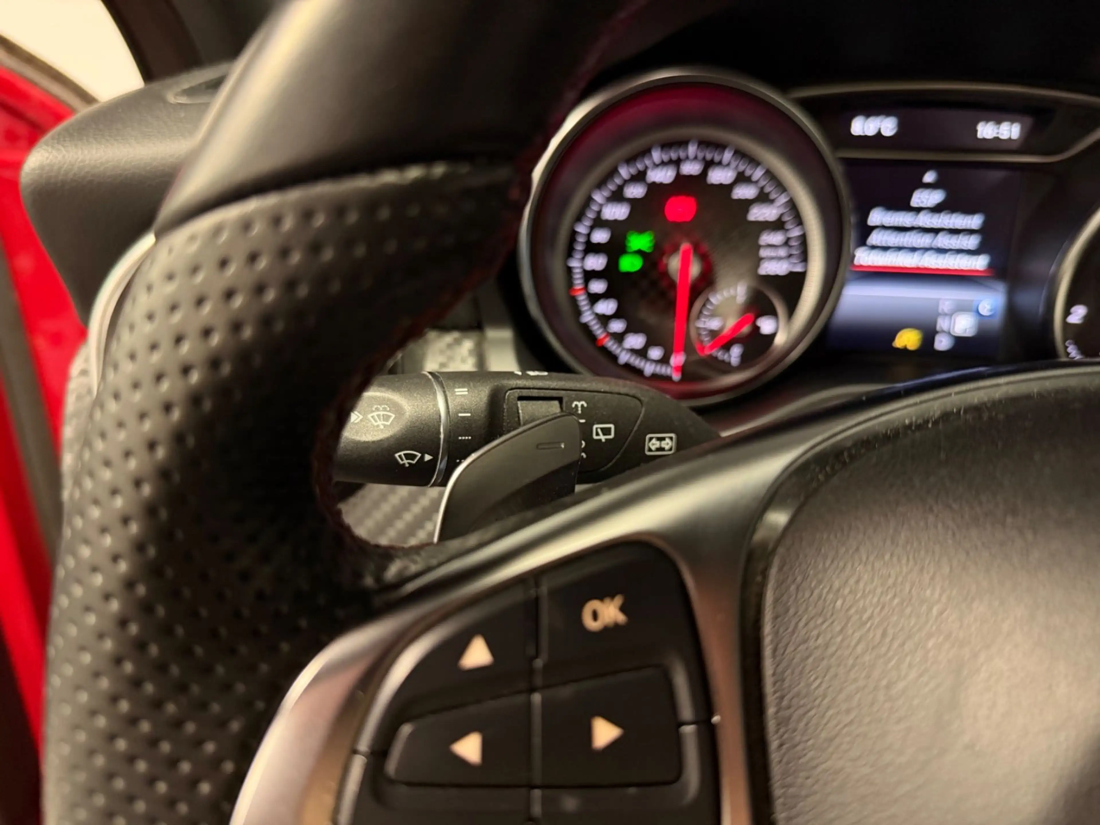 Mercedes-Benz A 220 A220 4Matic*Pano*AMG*Keyless*RFK*LED* — photo 13