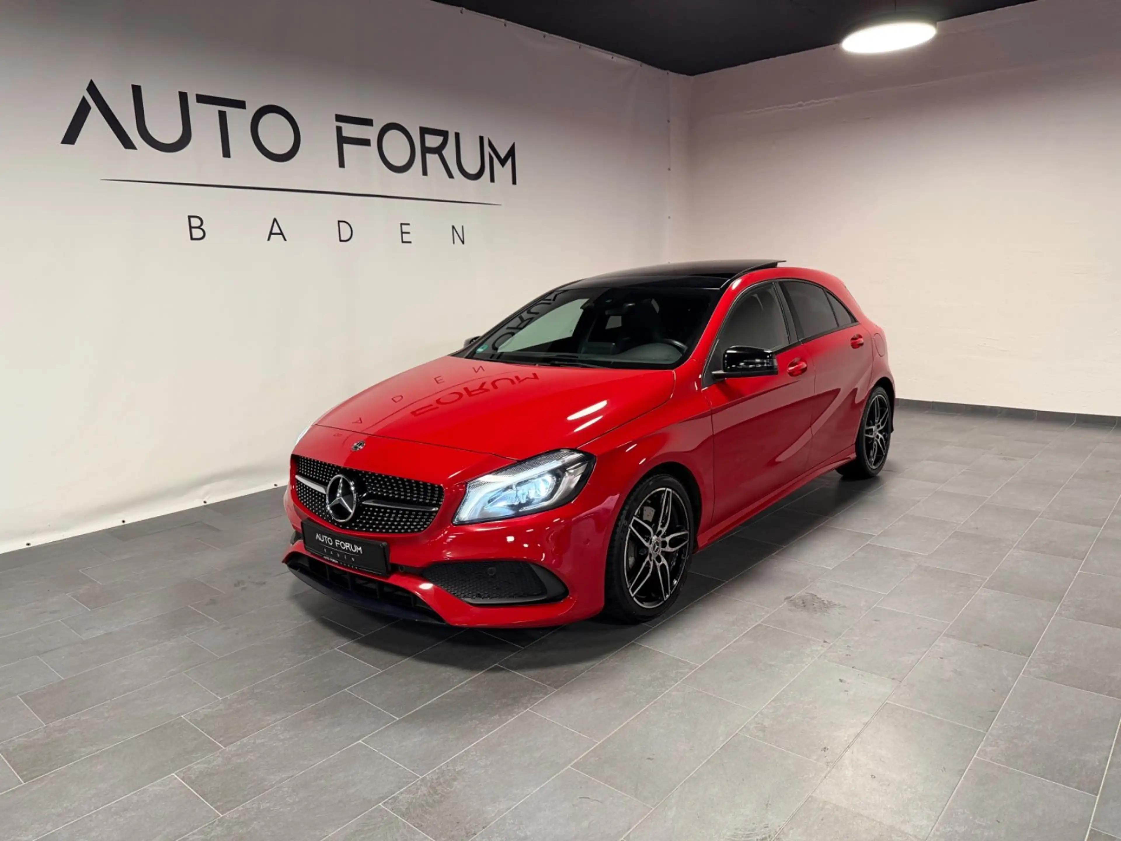 Mercedes-Benz A 220 A220 4Matic*Pano*AMG*Keyless*RFK*LED* — photo 4