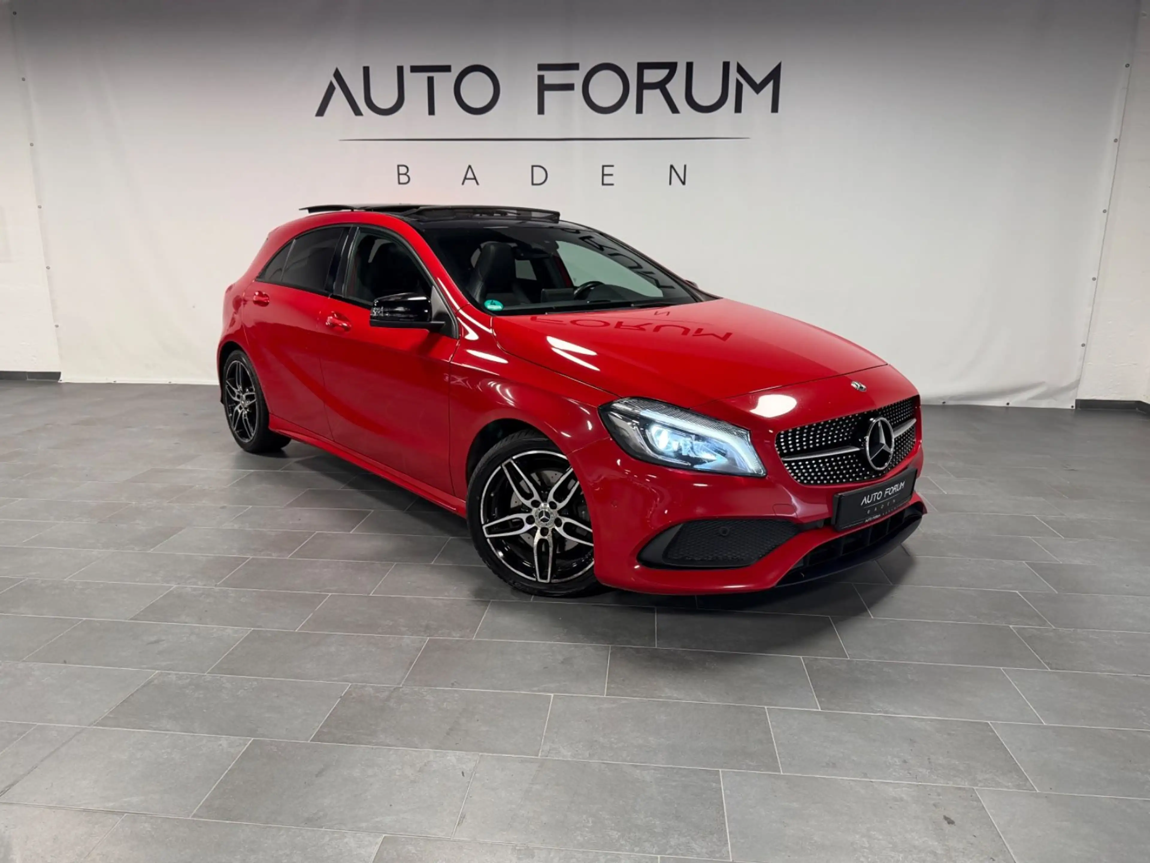Mercedes-Benz A 220 A220 4Matic*Pano*AMG*Keyless*RFK*LED*