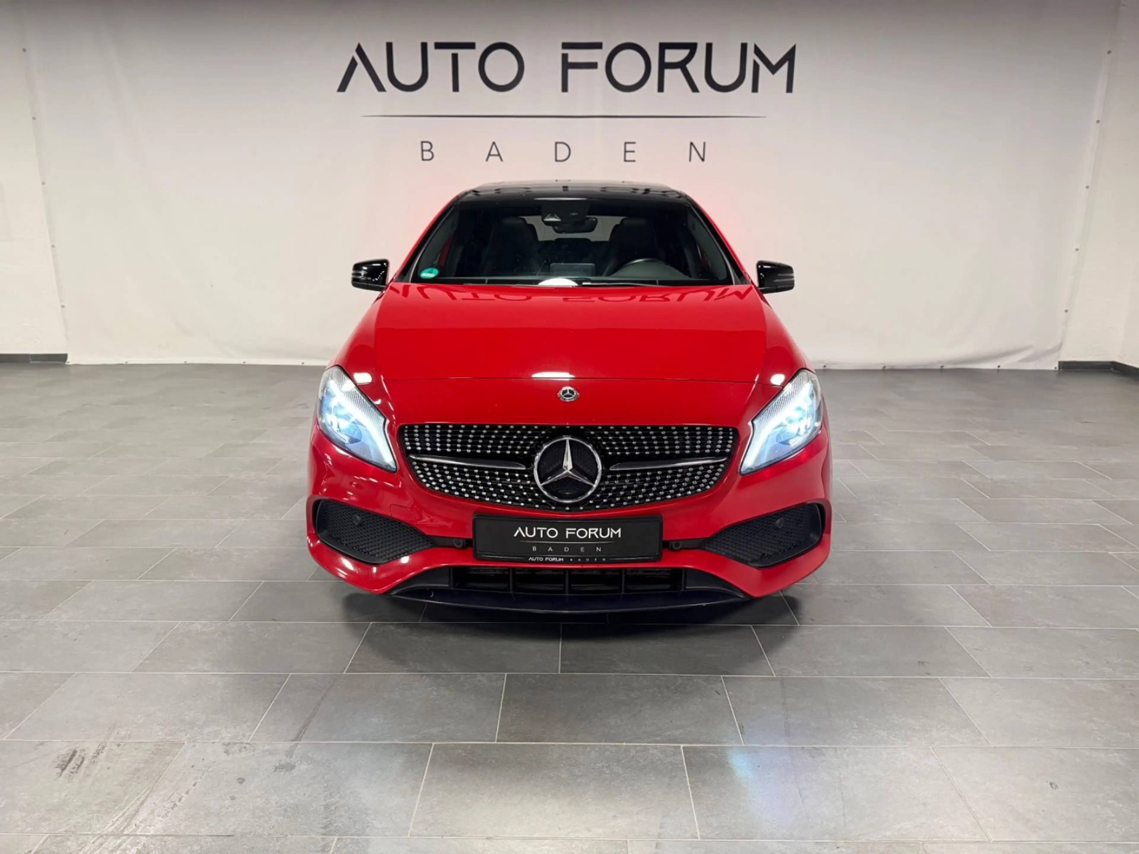 Mercedes-Benz A 220 A220 4Matic*Pano*AMG*Keyless*RFK*LED* — photo 2