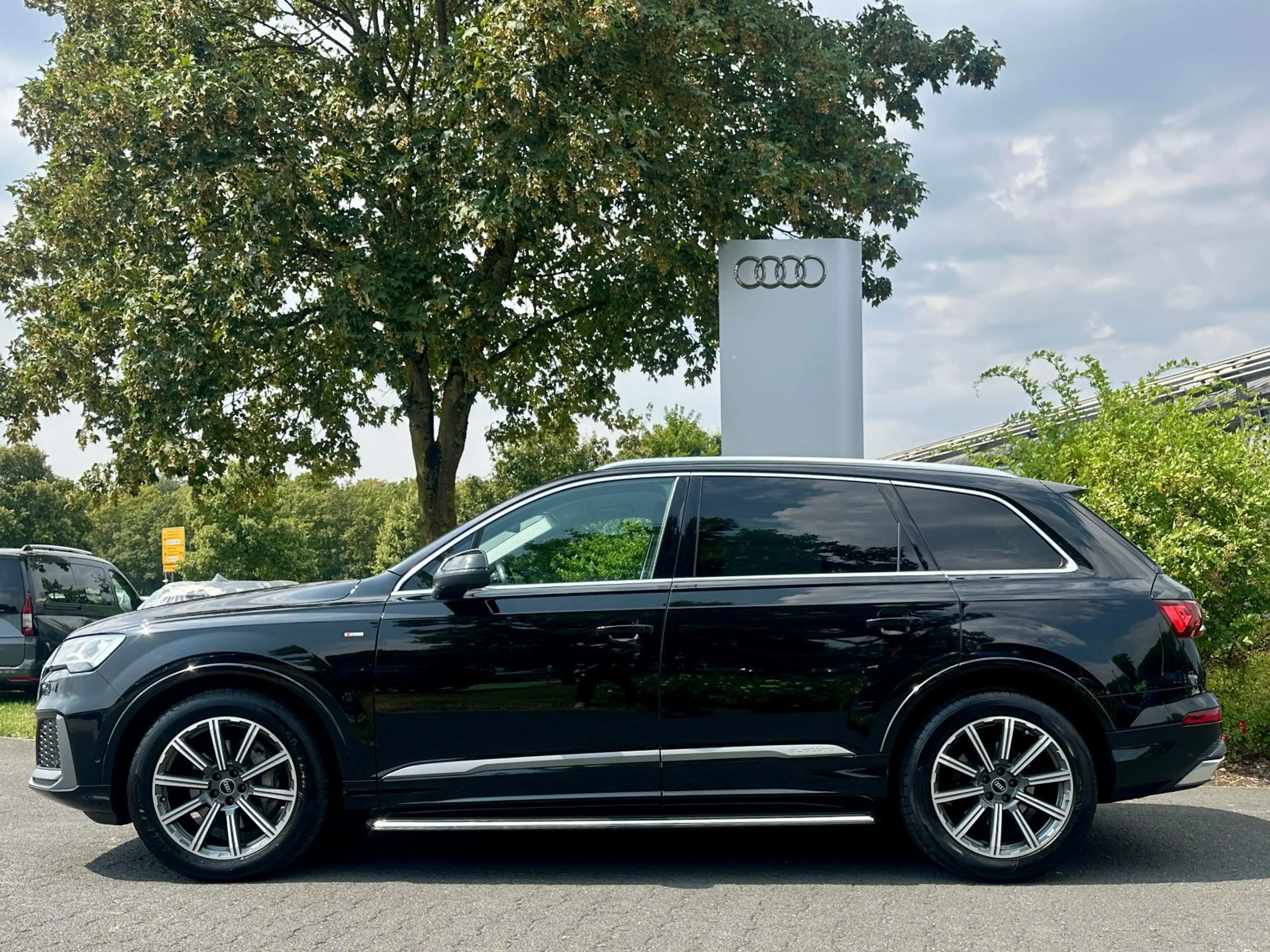 Audi Q7 50TDI qu S LINE STANDHZ HuD 360° MEMORY ACC — photo 4