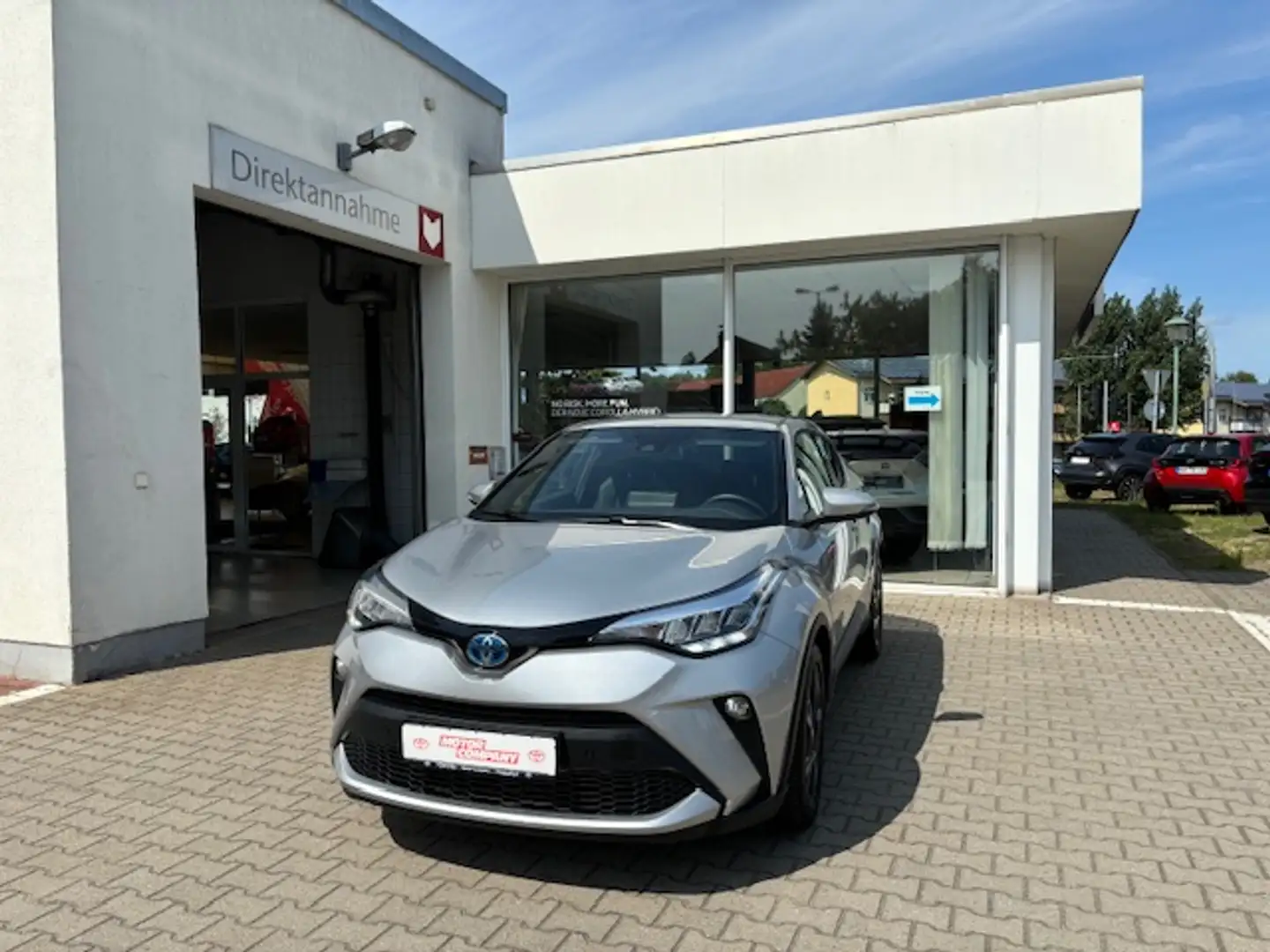 Toyota C-HR 2,0 Hybrid Automatik 5.- Trg Team D Ausstattung 1. Argent - 2