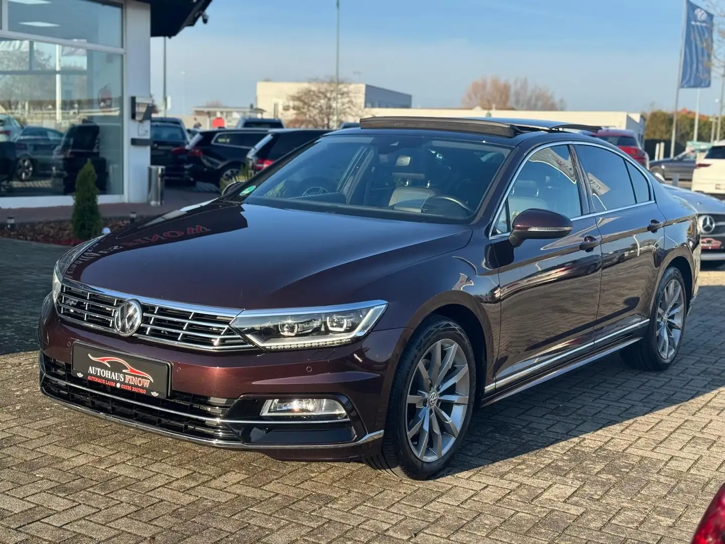 Volkswagen Passat Lim. 1.8TSI DSG"R-LINE-Highline"PANO*AHK* Rouge - 2