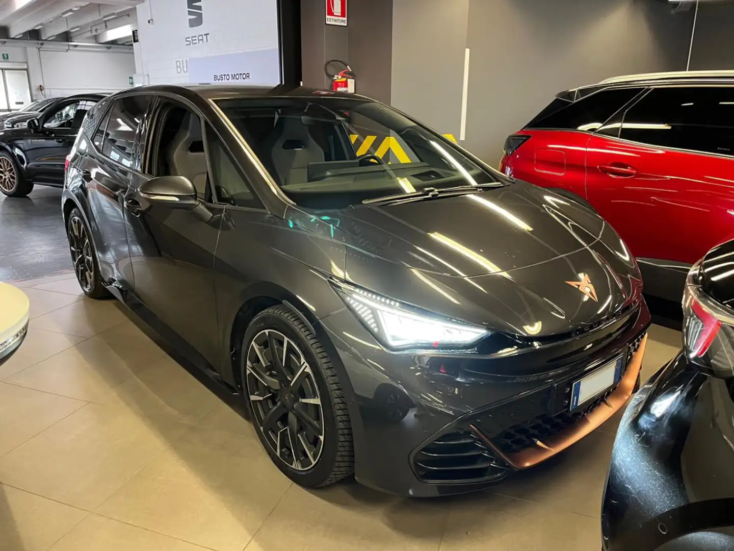 CUPRA Born 77kWh 231 CV e-Boost 550 KM AUTONOMIA PROMO FIN Grigio - 1