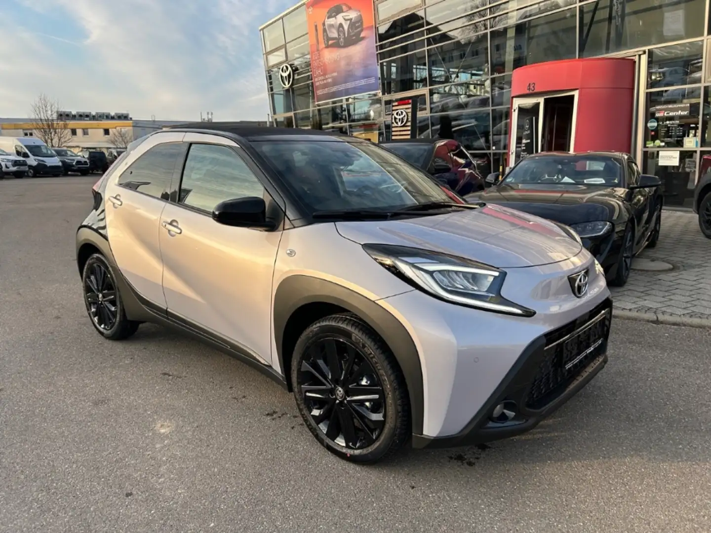Toyota Aygo X JBL Edition Air Automatik 1,0L Faltdach Violett - 2