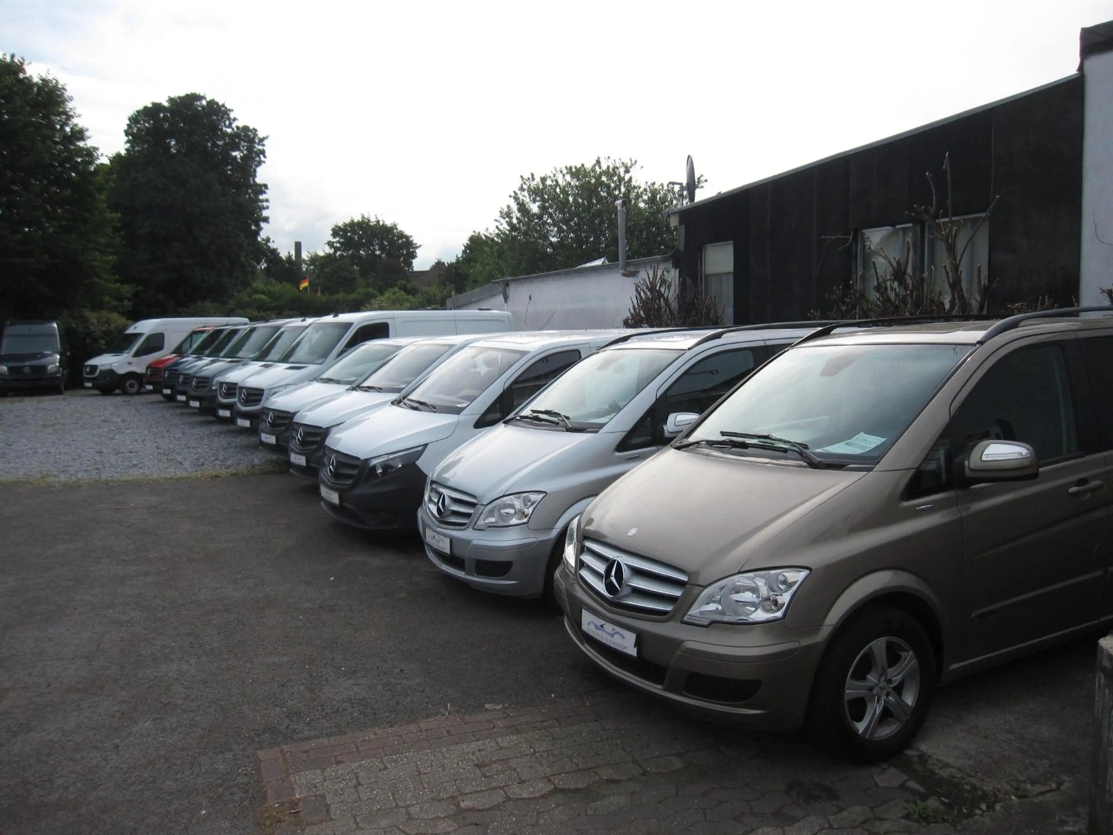 Nissan NV400 Kastenwagen L2H2*AHK 2500KG*Regale* — photo 17