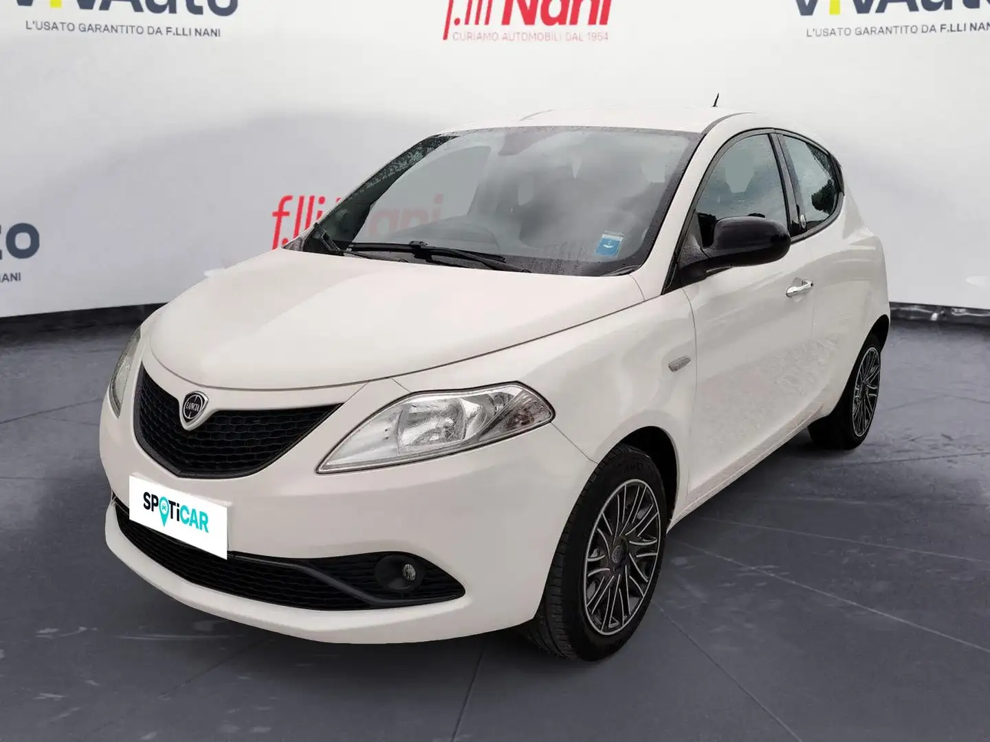 Lancia Ypsilon 1.2 69 CV 5 porte GPL Ecochic Gold Bianco - 1