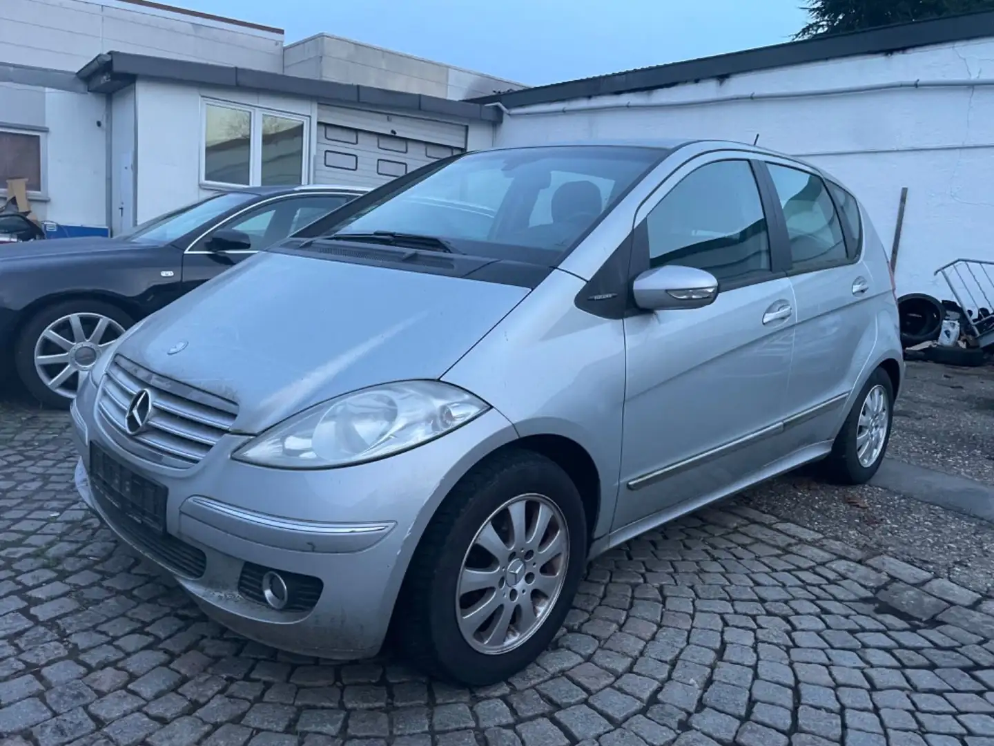 Mercedes-Benz A 150 A ELEGANCE ALU KLIMA AHK !!! Silber - 1