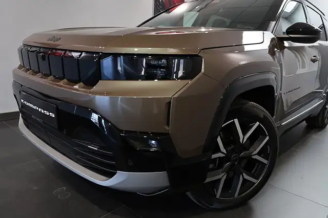 Jeep Compass BEV 74kWh First Edition Ansicht 2