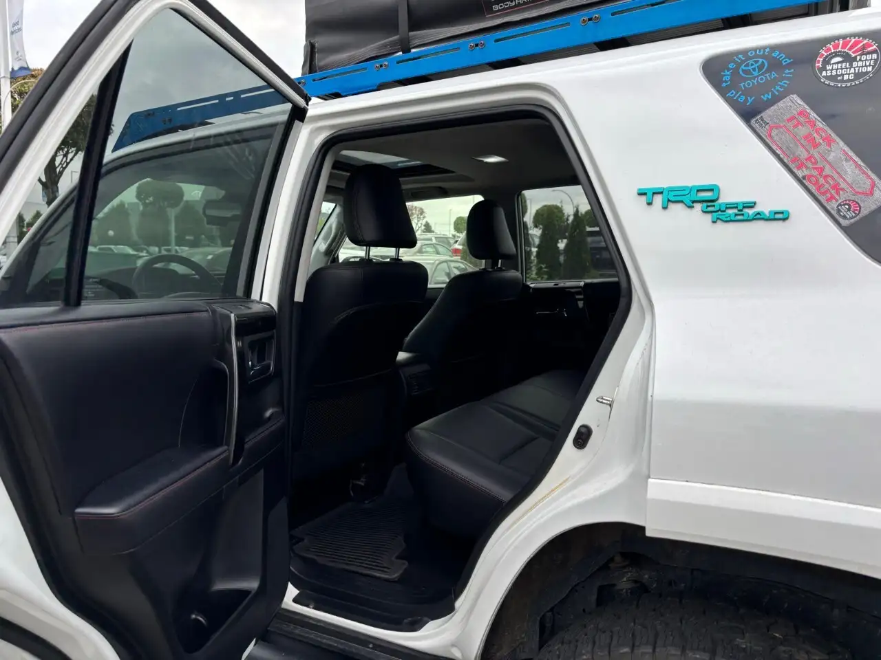 Toyota 4-Runner снимка Toyota 4-Runner