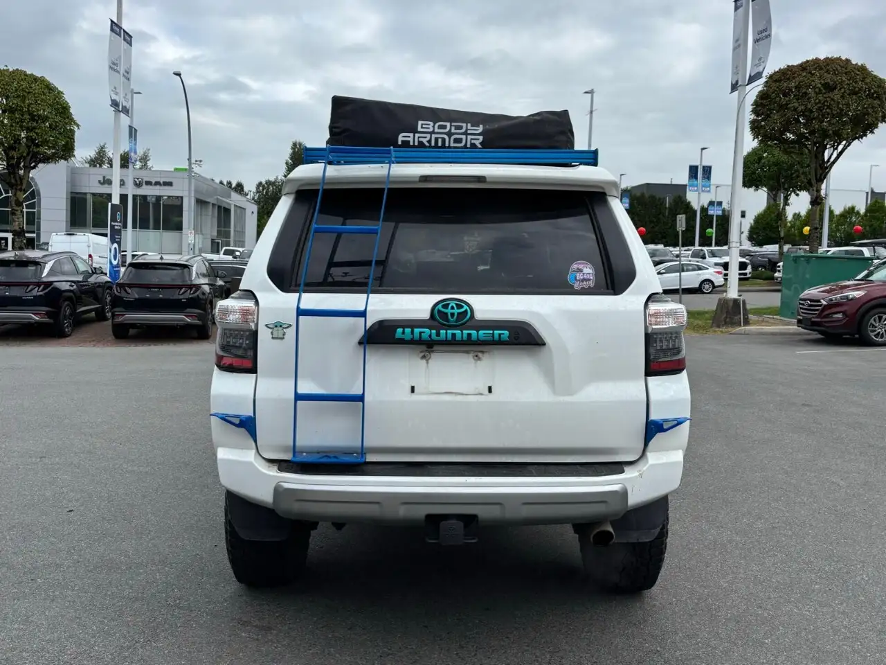 Toyota 4-Runner снимка Toyota 4-Runner