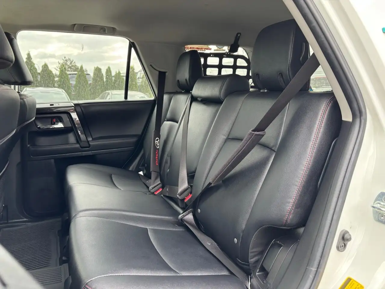 Toyota 4-Runner снимка Toyota 4-Runner