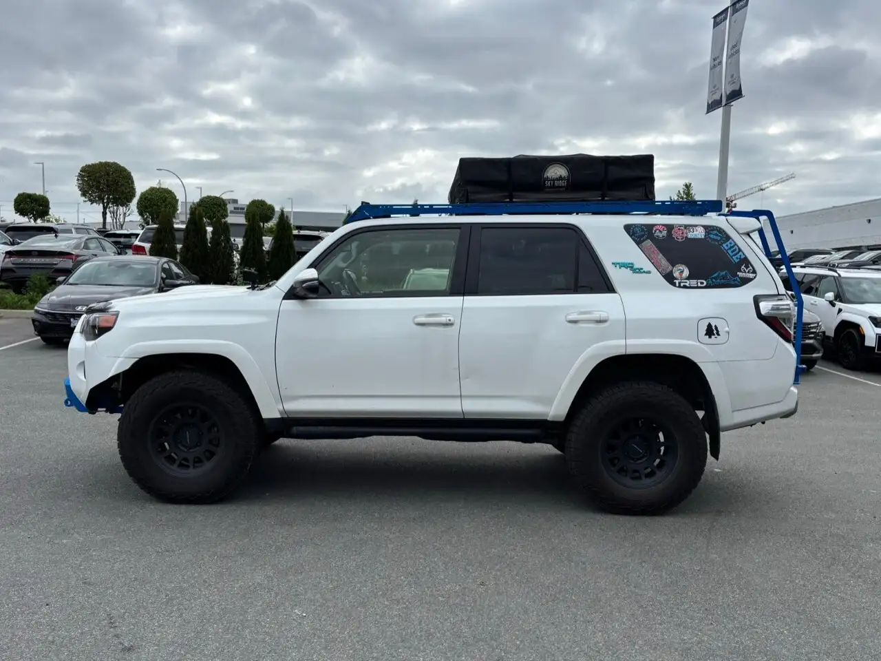 Toyota 4-Runner снимка Toyota 4-Runner