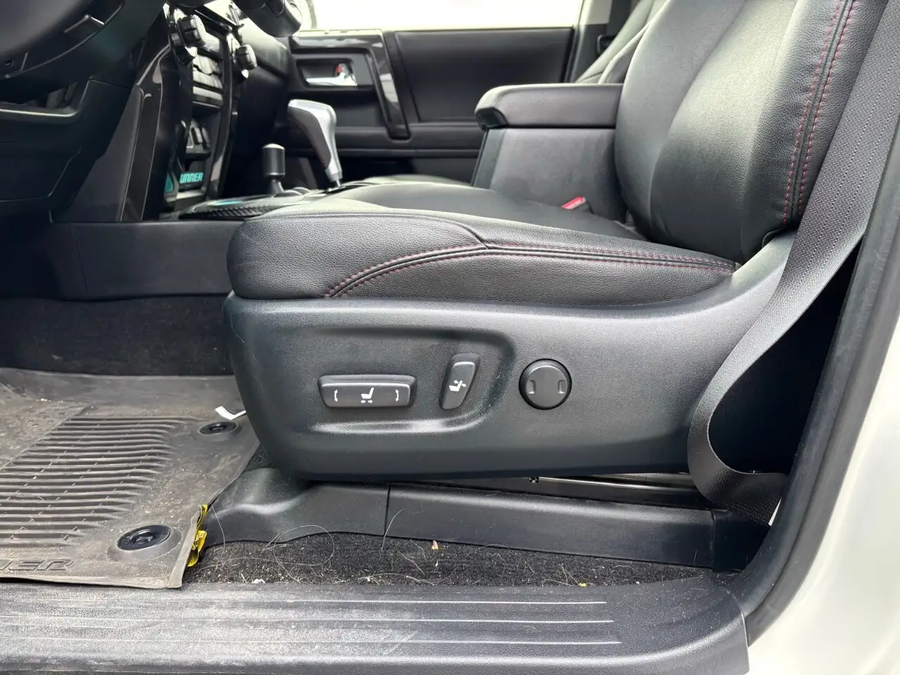 Toyota 4-Runner снимка Toyota 4-Runner
