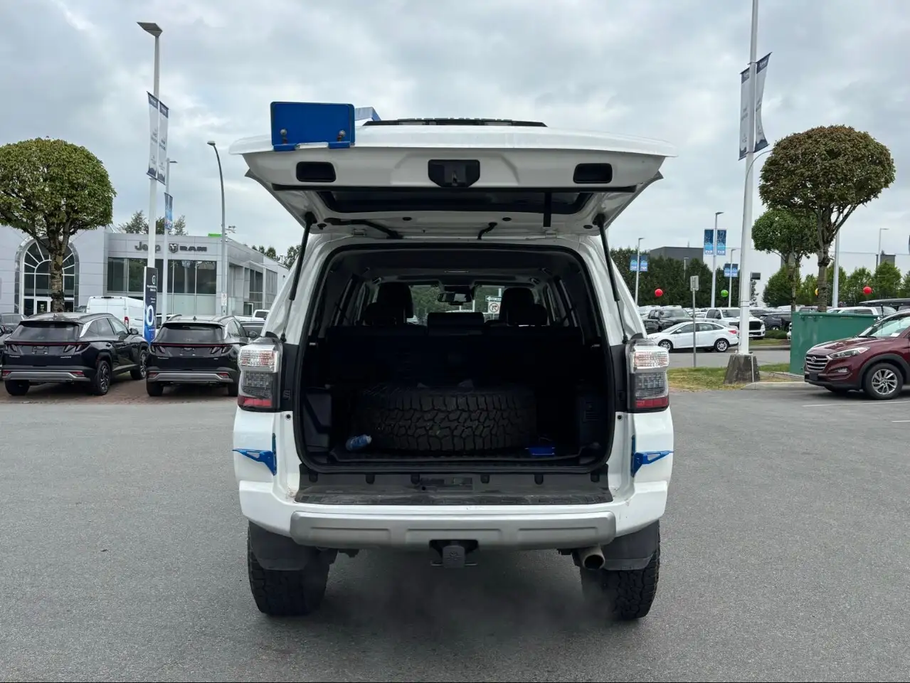 Toyota 4-Runner снимка Toyota 4-Runner