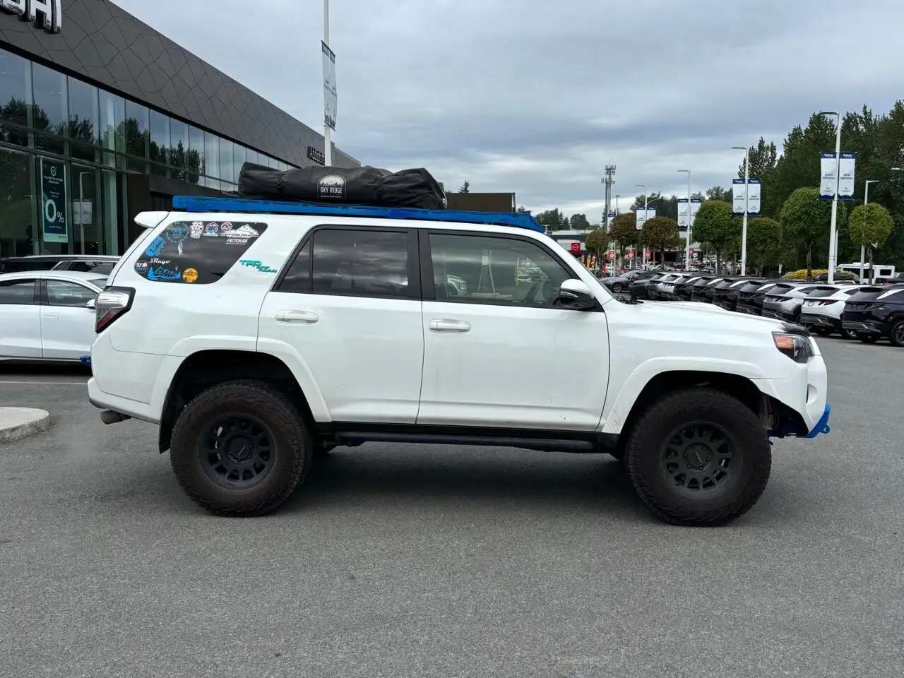 Toyota 4-Runner снимка Toyota 4-Runner