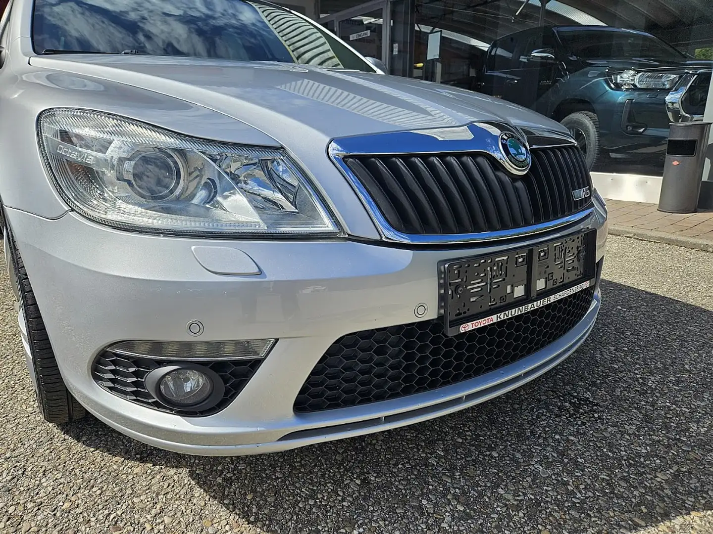 Skoda Octavia Combi RS TDI CR DPF DSG Silber - 2