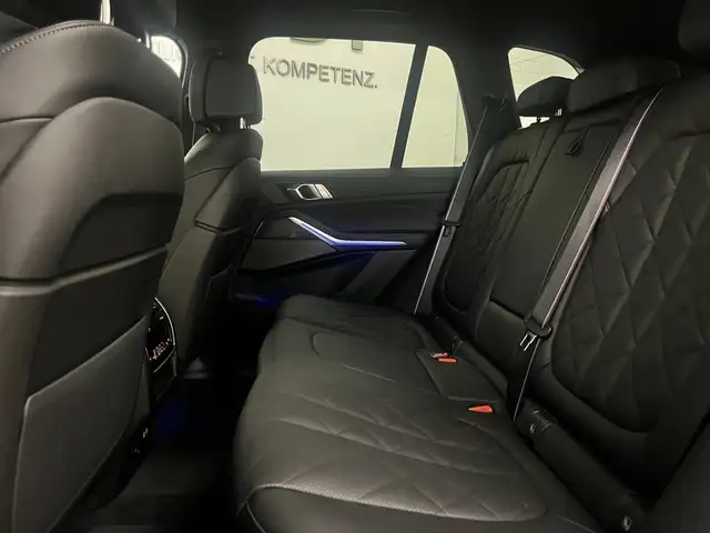 BMW X5 view 14