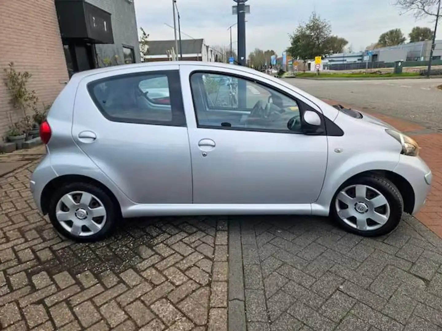 Toyota Aygo Aygo 1.0 VVT-i Confort MultiMode - 2