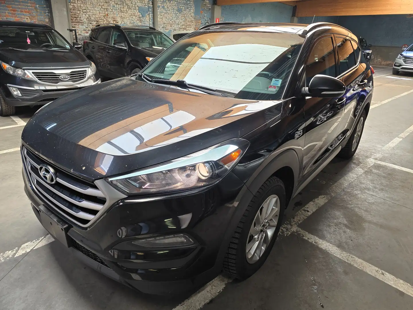 Hyundai TUCSON 2.0 4WD . Export Out Of Europe Noir - 2