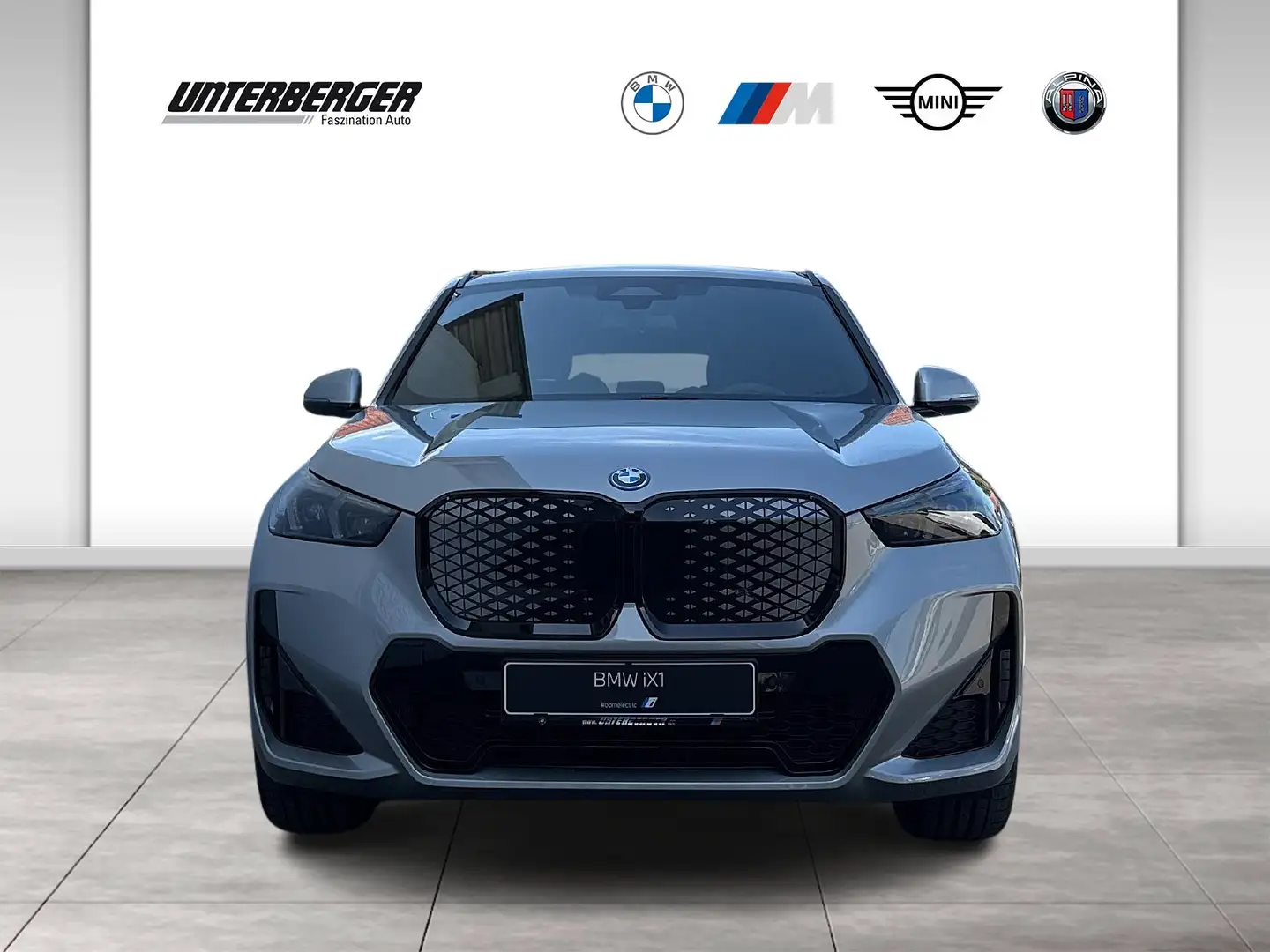 BMW iX1 eDrive20 M Sportpaket I AHK I Memory I Adaptive LE Grau - 2