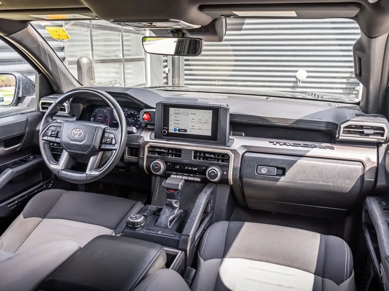 Toyota Tacoma снимка Toyota Tacoma