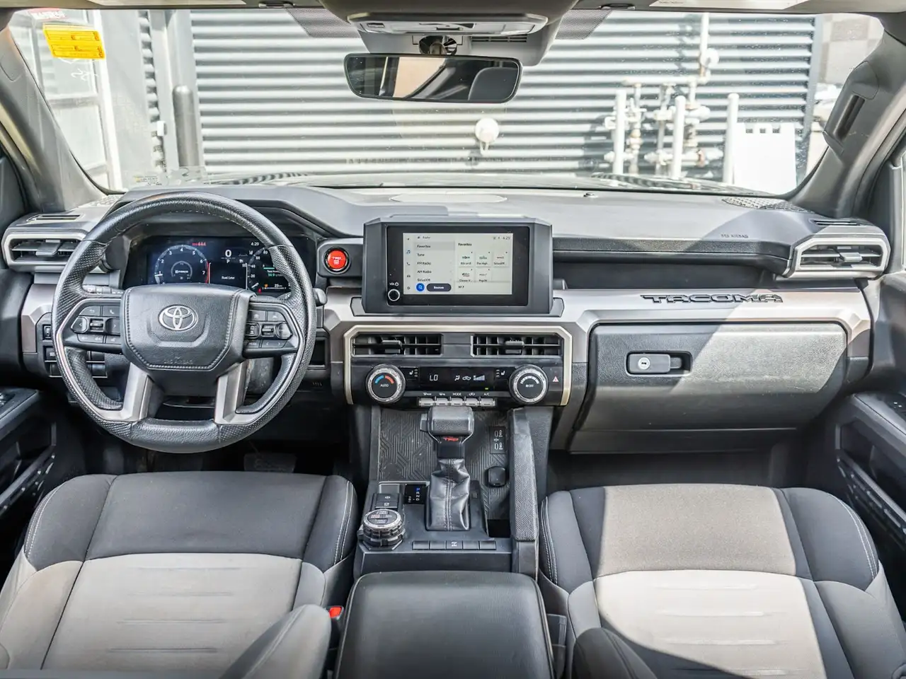 Toyota Tacoma снимка Toyota Tacoma