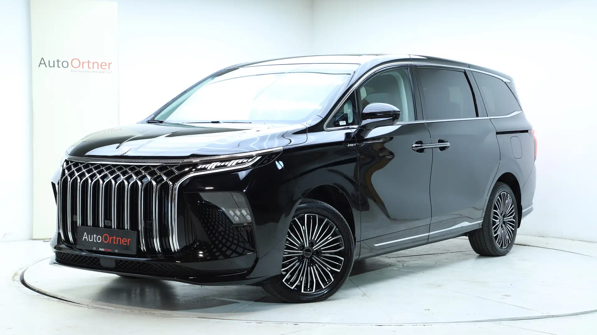 DFM Forthing 9 PHEV Vorsteuerabzugsfähig Schwarz - 1