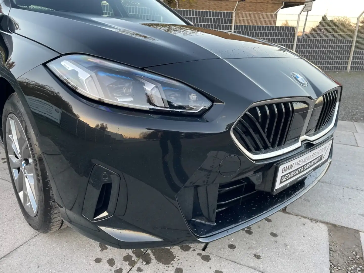 BMW 120 17'' LM SHZ adapt.LED ParkAssis Keyless F70! Schwarz - 2