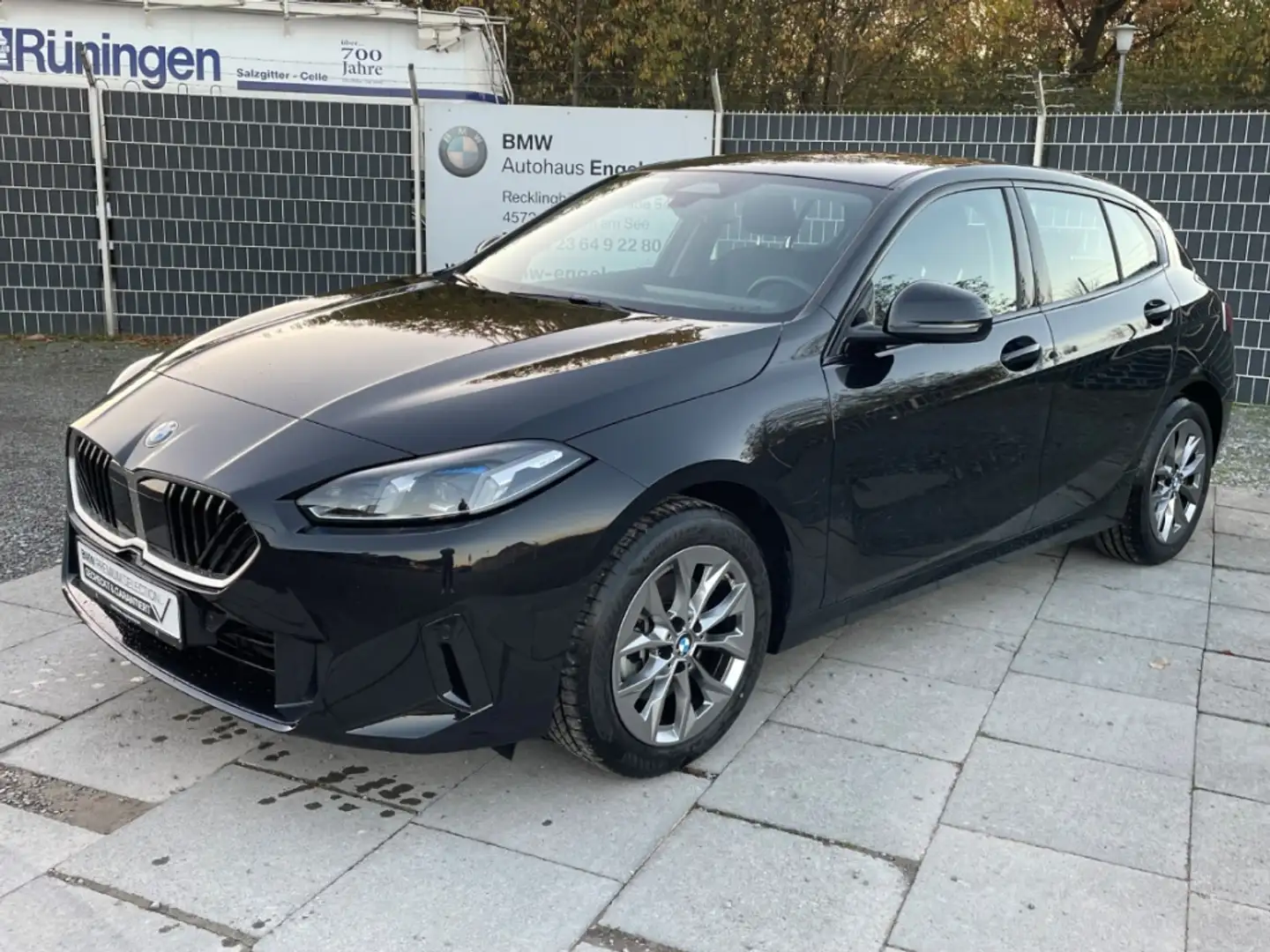 BMW 120 17'' LM SHZ adapt.LED ParkAssis Keyless F70! Schwarz - 1