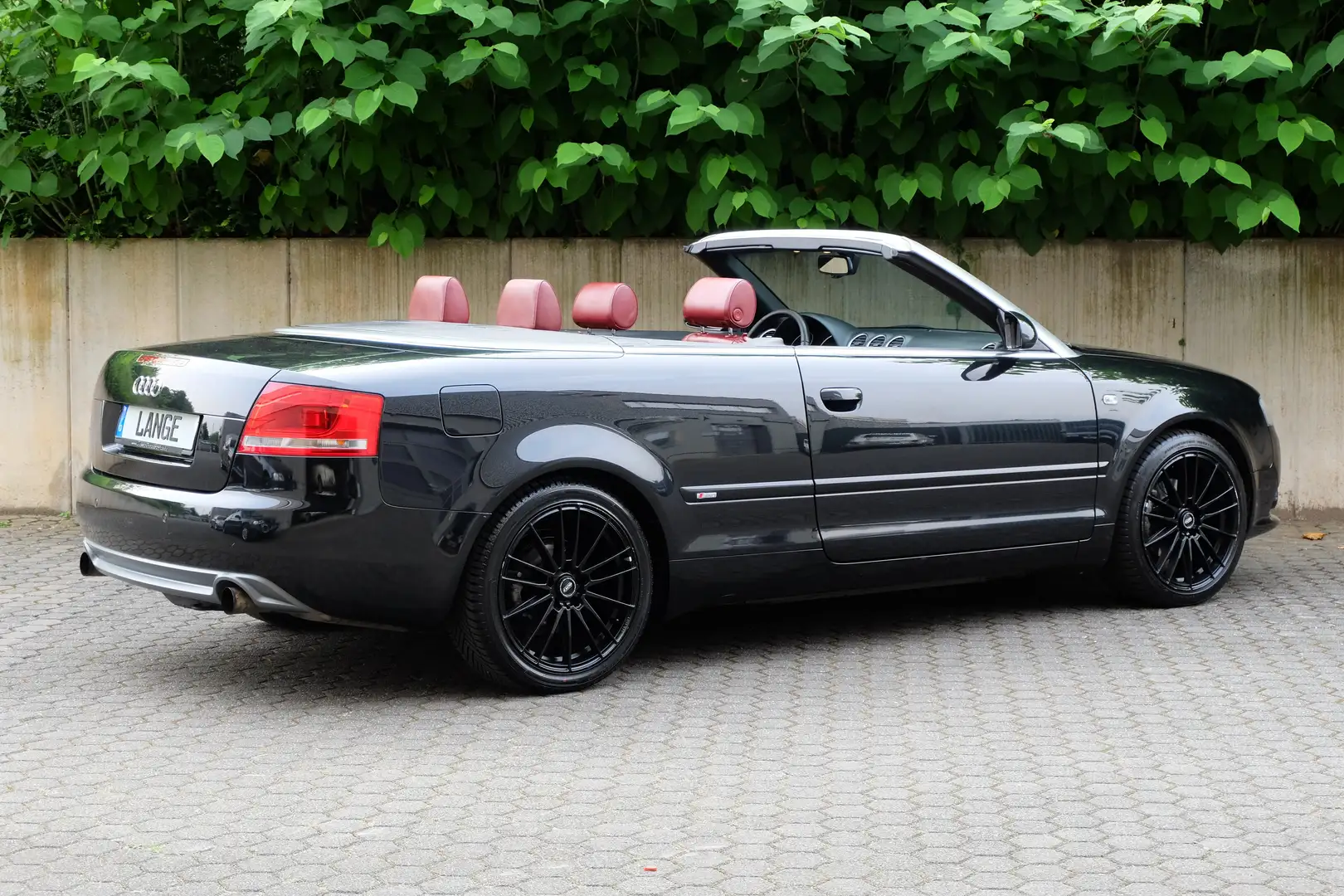 Audi A4 2.0 TDI Schalter in gepfegtem Zustand !!!! Noir - 2