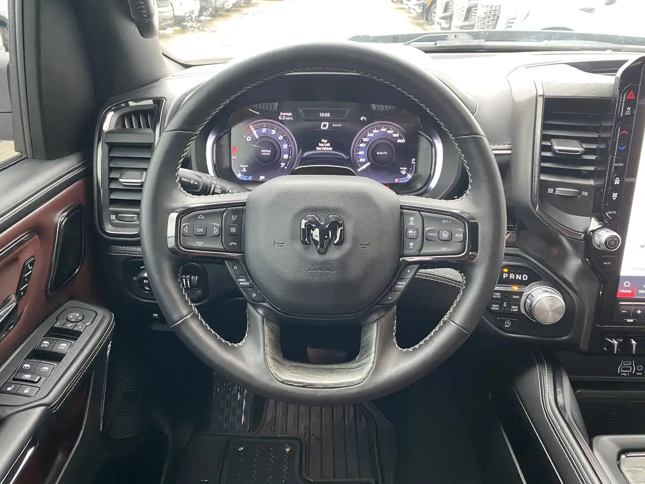 RAM 1500 снимка RAM 1500