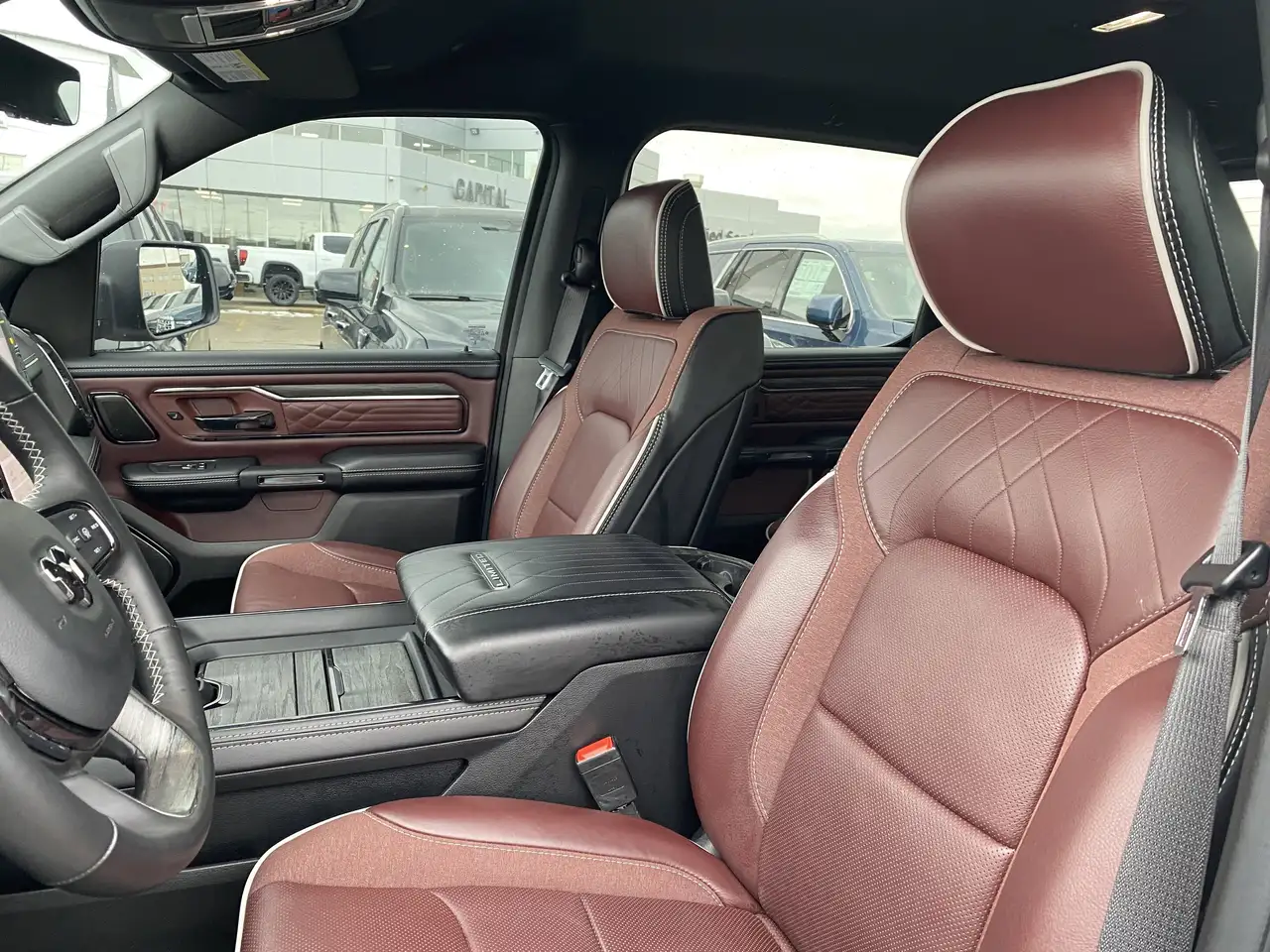 RAM 1500 снимка RAM 1500