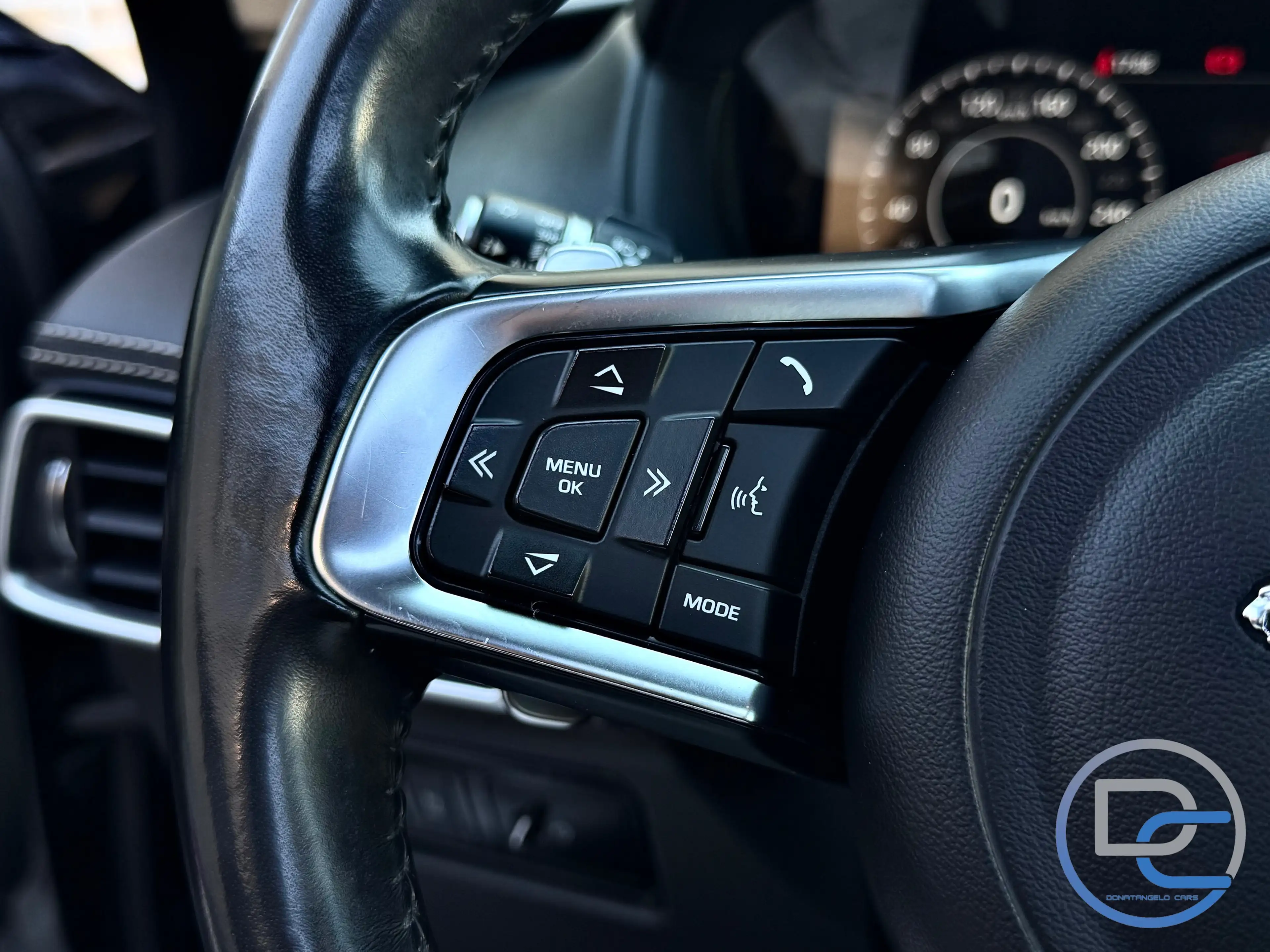 Jaguar F-Pace F-Pace 2.0 D R-Sport 180CV BoiTE AUTO TOIT PANORAMIQUE CUIR NAVI XÉNONS — photo 15