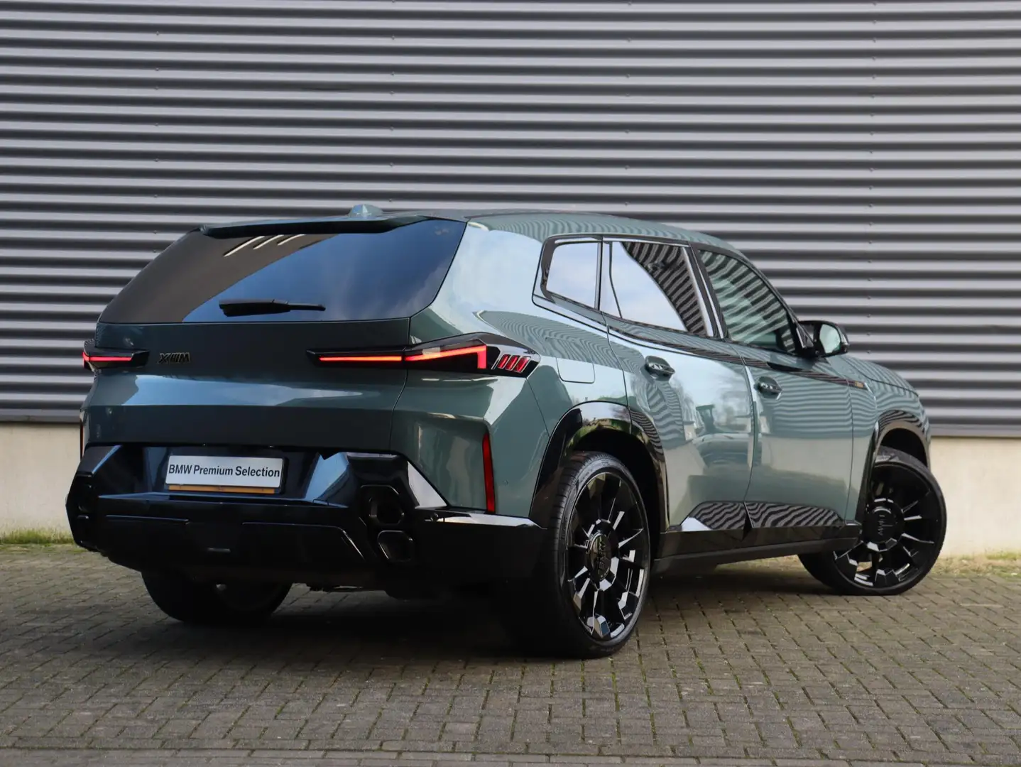 BMW XM | High Executive | Bowers & Wilkins | Driving Assi Vert - 2