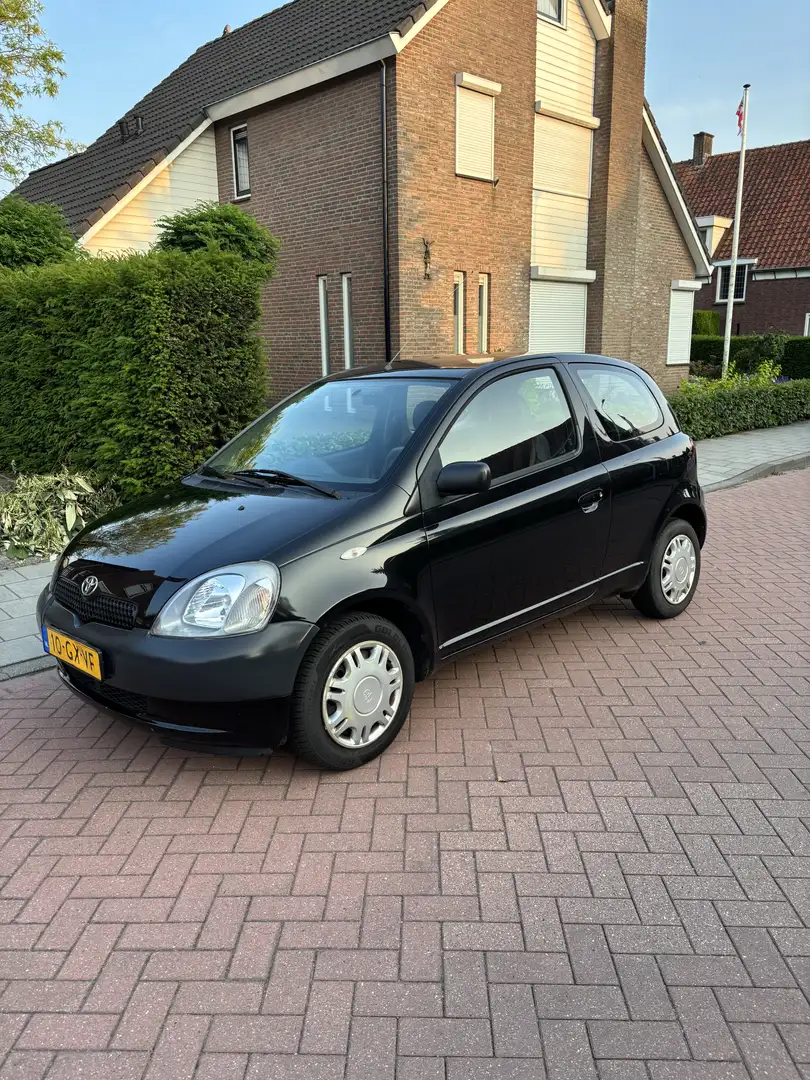 Toyota Yaris 1.0-16V VVT-i Terra Fekete - 1