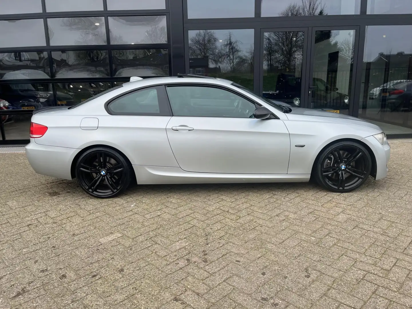 BMW 335 3-serie Coupé 335i High Executive, M-SPORT,Autom, Grey - 2