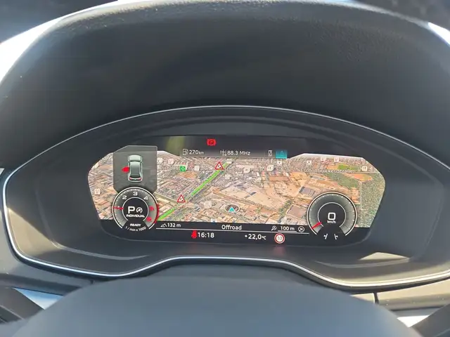 Audi Q5 view 9