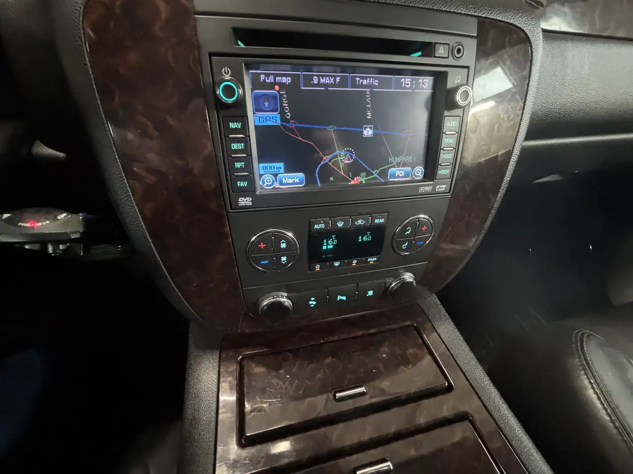 GMC Yukon снимка GMC Yukon