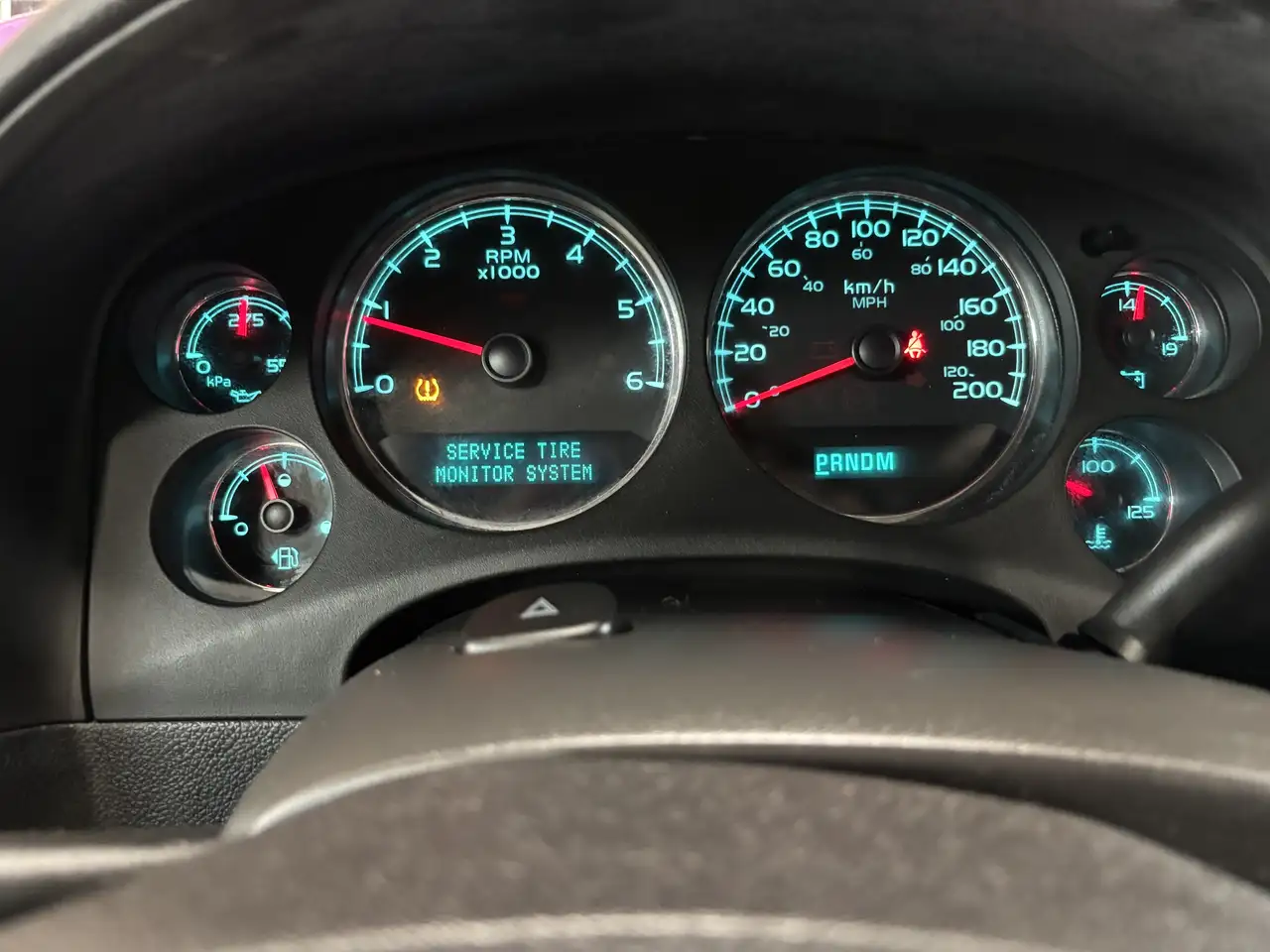 GMC Yukon снимка GMC Yukon