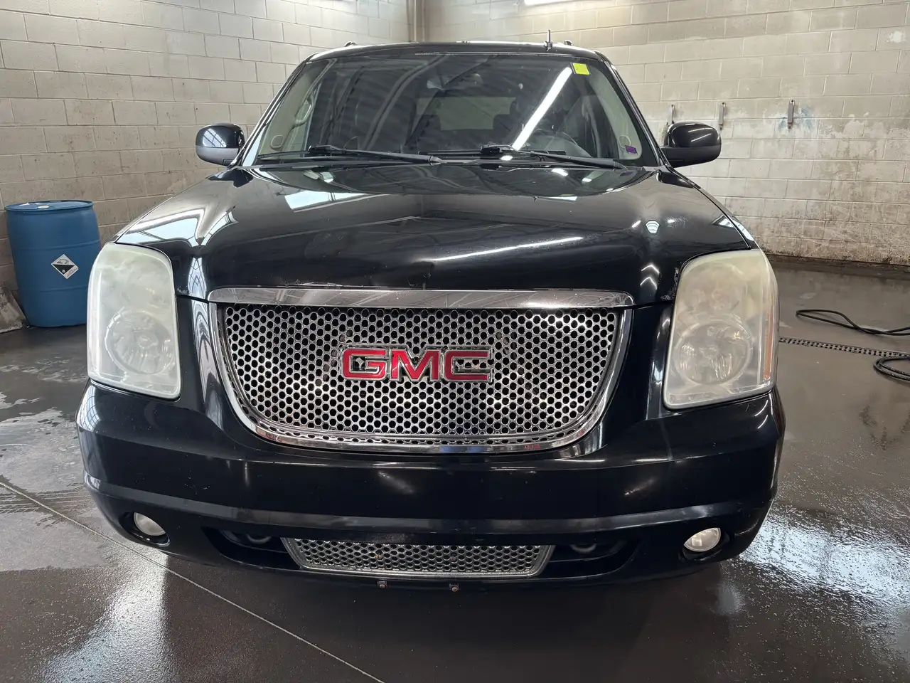 GMC Yukon снимка GMC Yukon