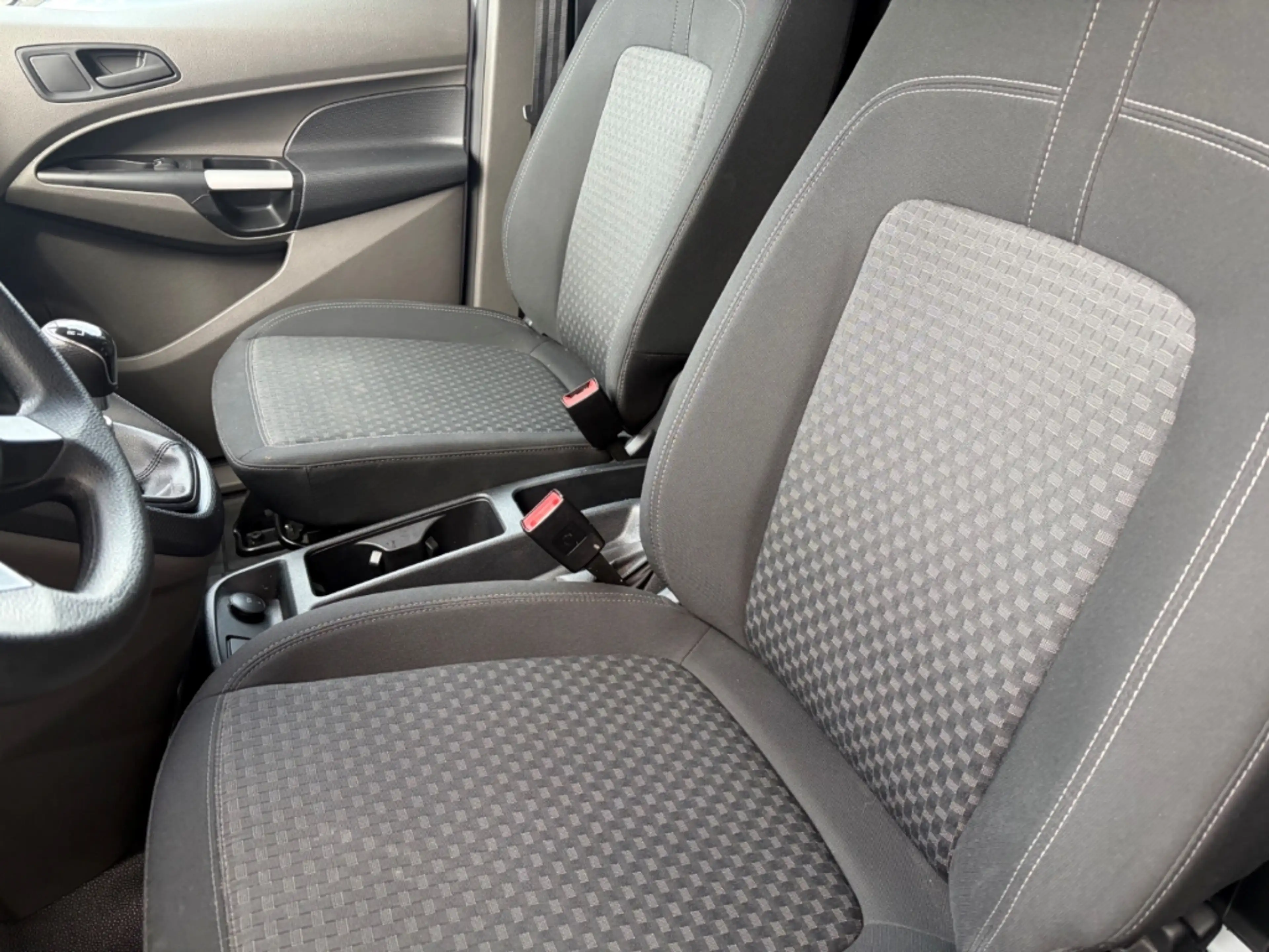 Ford Transit Connect 1.0 EcoBoost Kasten Trend Klimaanlage — photo 9