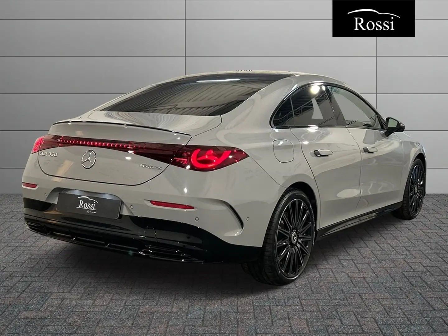 Mercedes-Benz CLA 350 4M con tecnologia EQ - 2